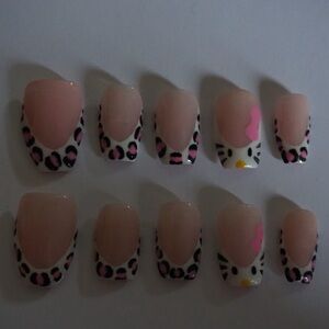 Hello Kitty & Leopard Print Press-On Nails